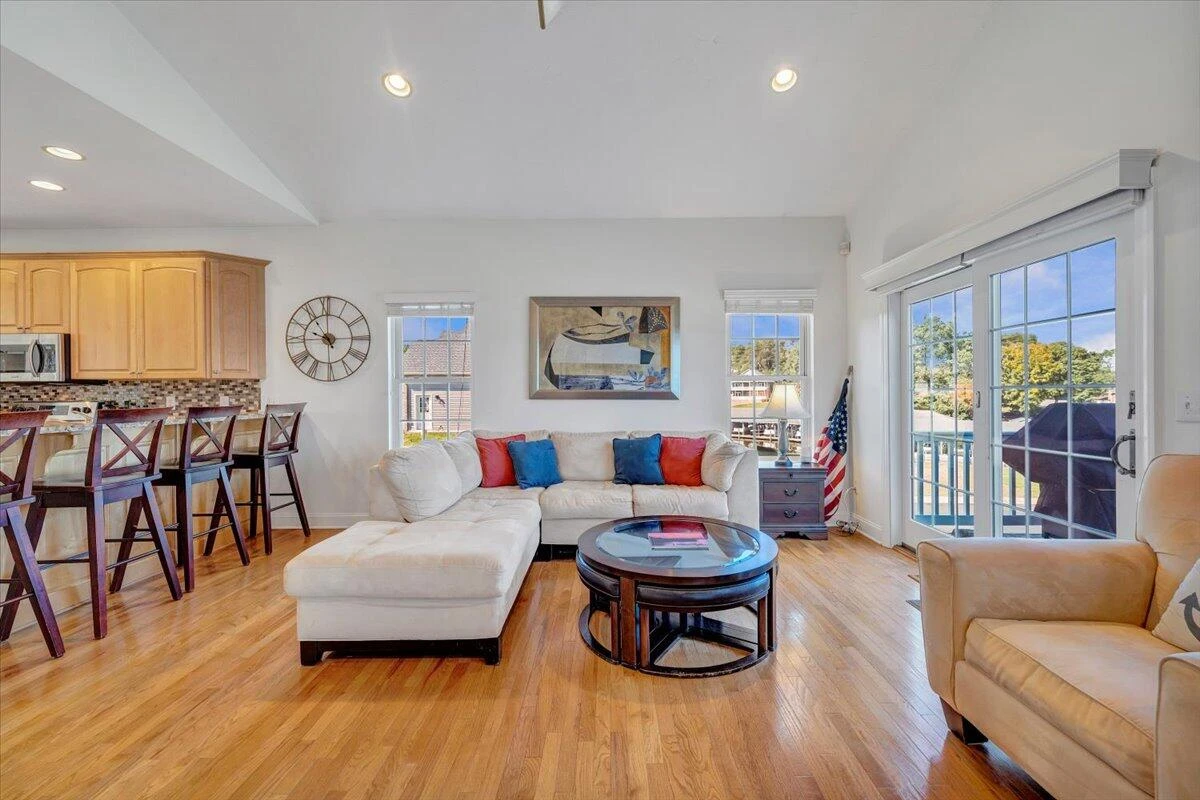 305 Lands End CIR - Photo 20