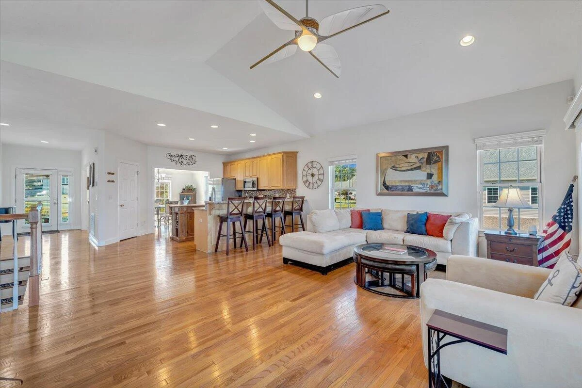 305 Lands End CIR - Photo 24