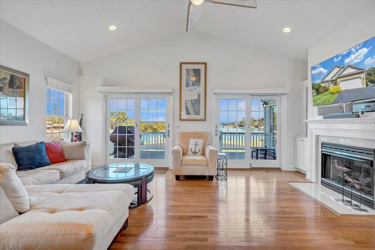 305 Lands End CIR - Photo 26