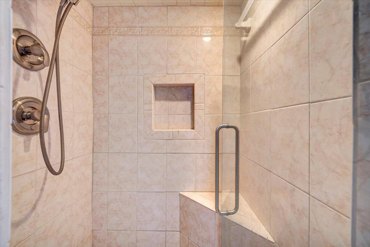 305 Lands End CIR - Photo 39