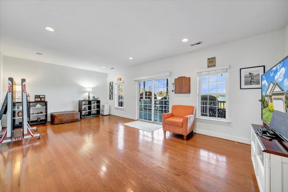 305 Lands End CIR - Photo 46