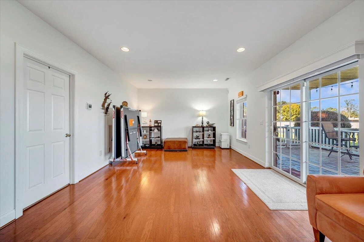 305 Lands End CIR - Photo 47