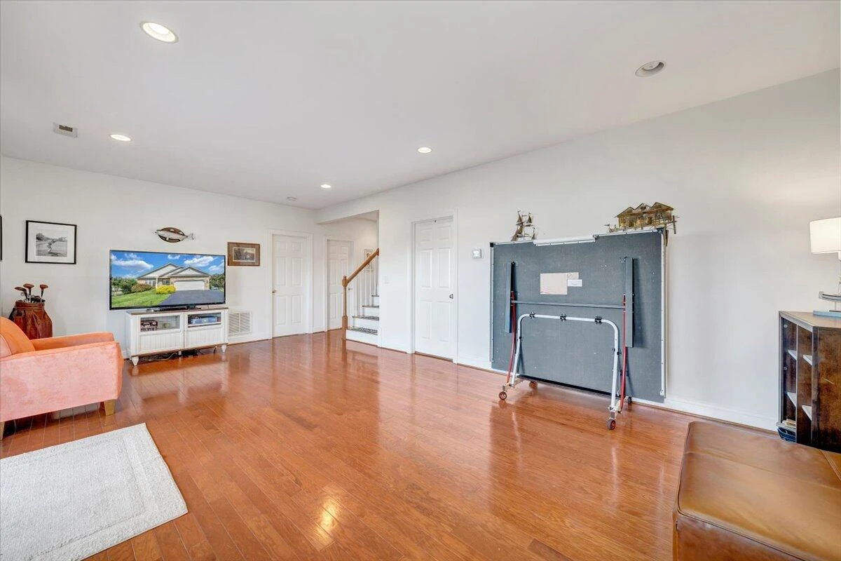 305 Lands End CIR - Photo 49