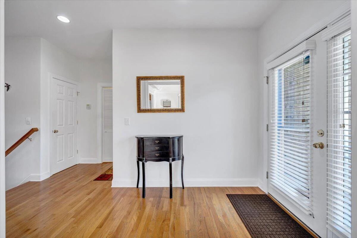 305 Lands End CIR - Photo 6
