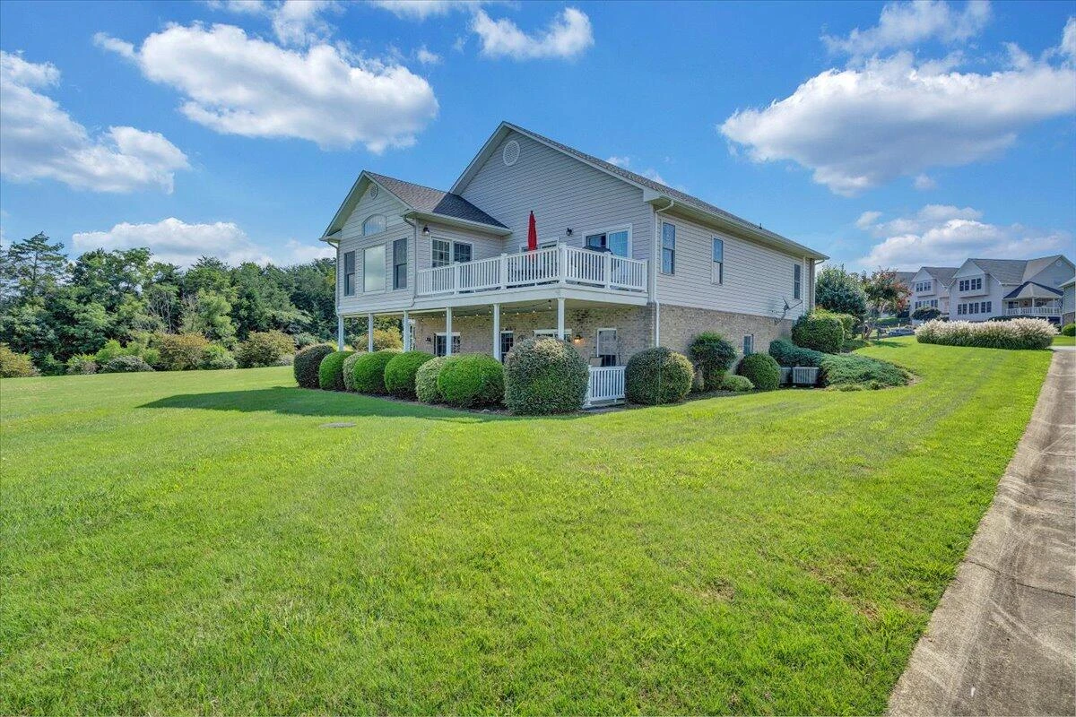 305 Lands End CIR - Photo 69