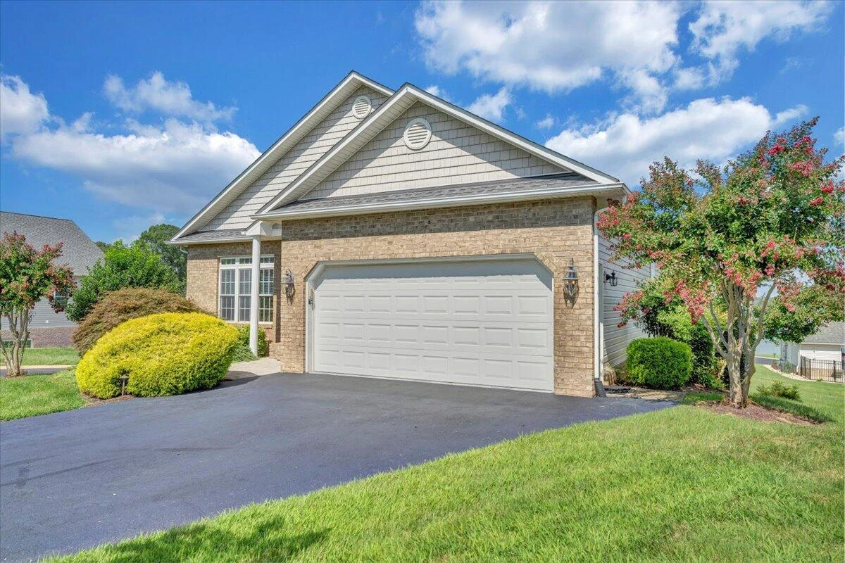 305 Lands End CIR - Photo 81