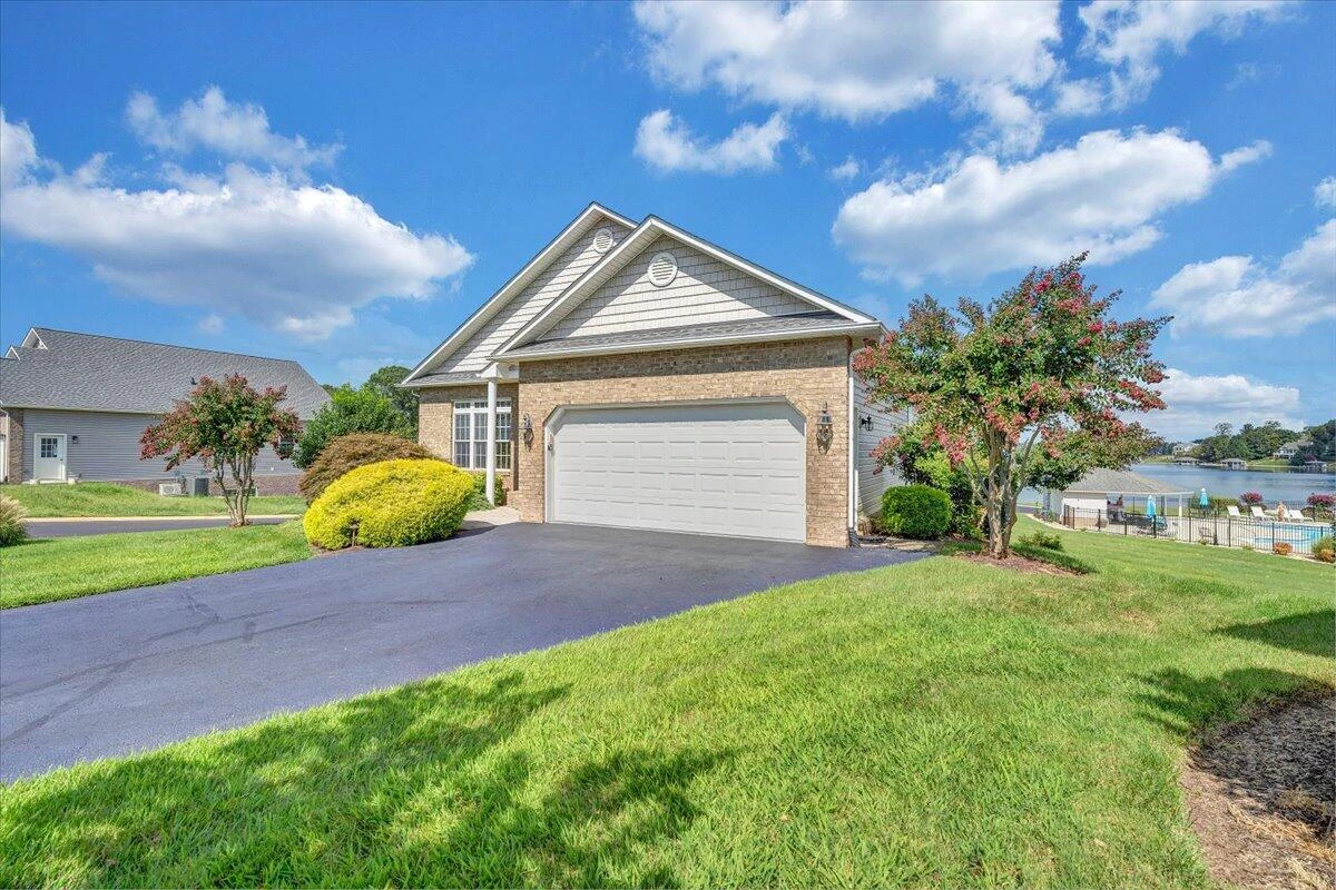 305 Lands End CIR - Photo 82