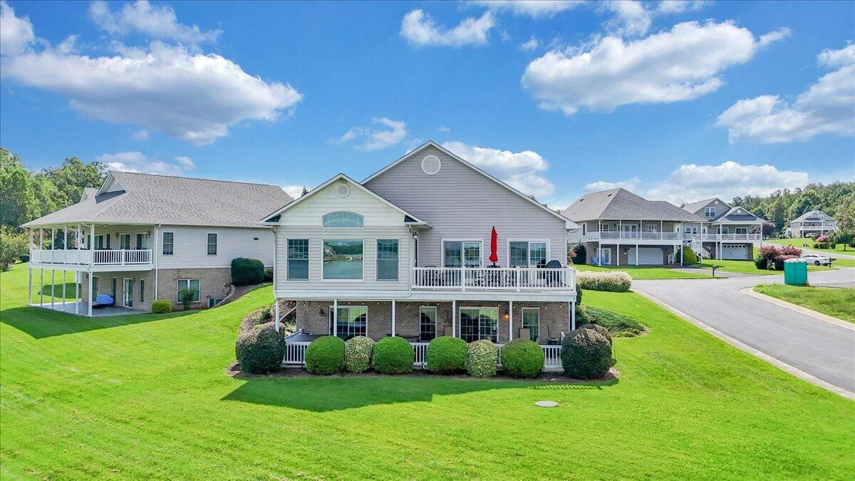 305 Lands End CIR - Photo 89