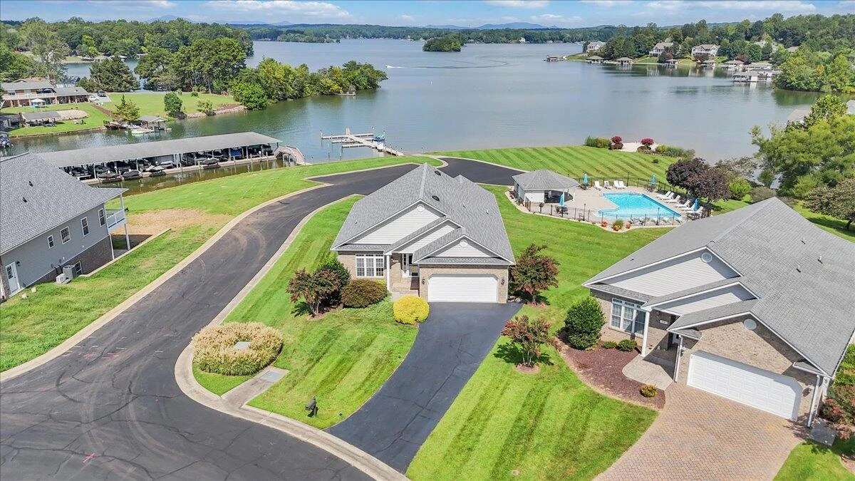 305 Lands End CIR - Photo 92