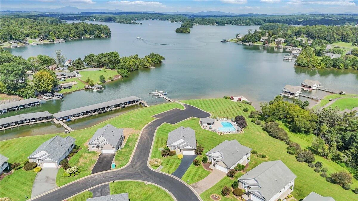 305 Lands End CIR - Photo 94