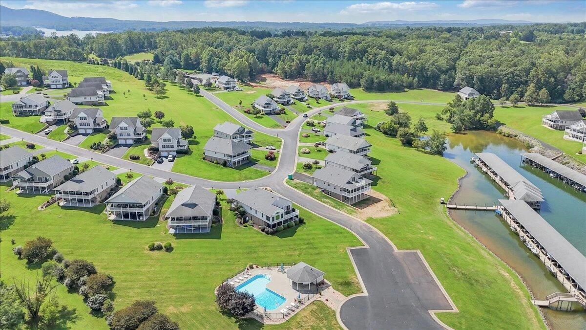 305 Lands End CIR - Photo 96