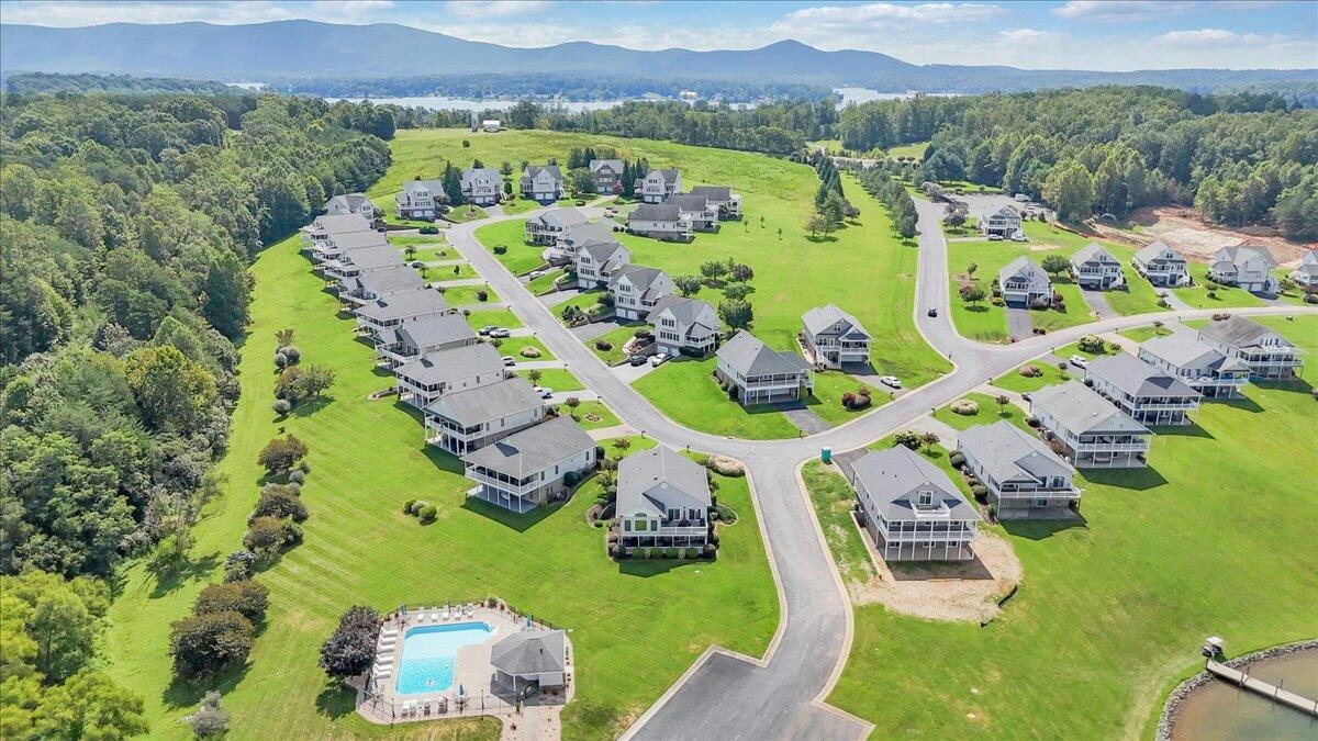 305 Lands End CIR - Photo 97
