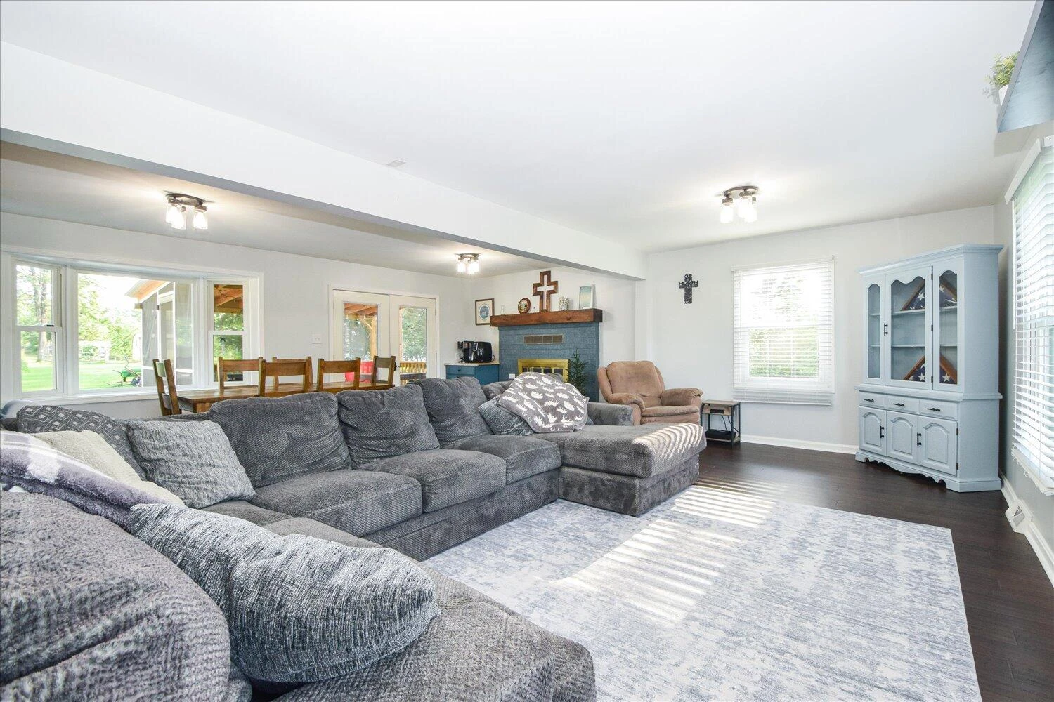 1223 Stoutamire DR - Photo 16