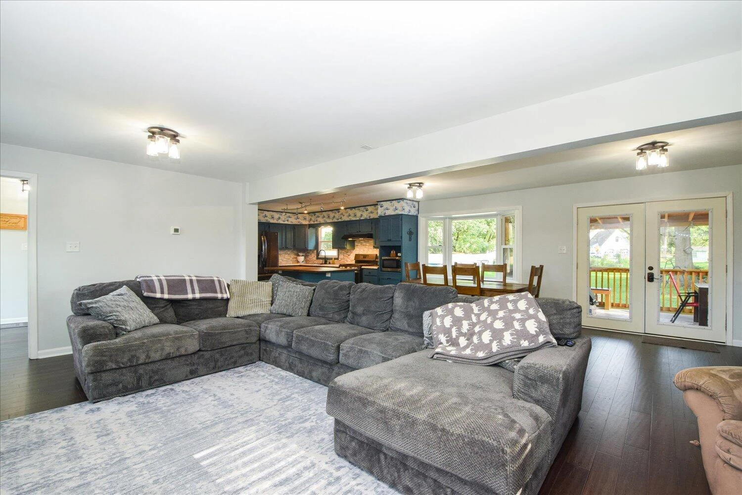 1223 Stoutamire DR - Photo 18