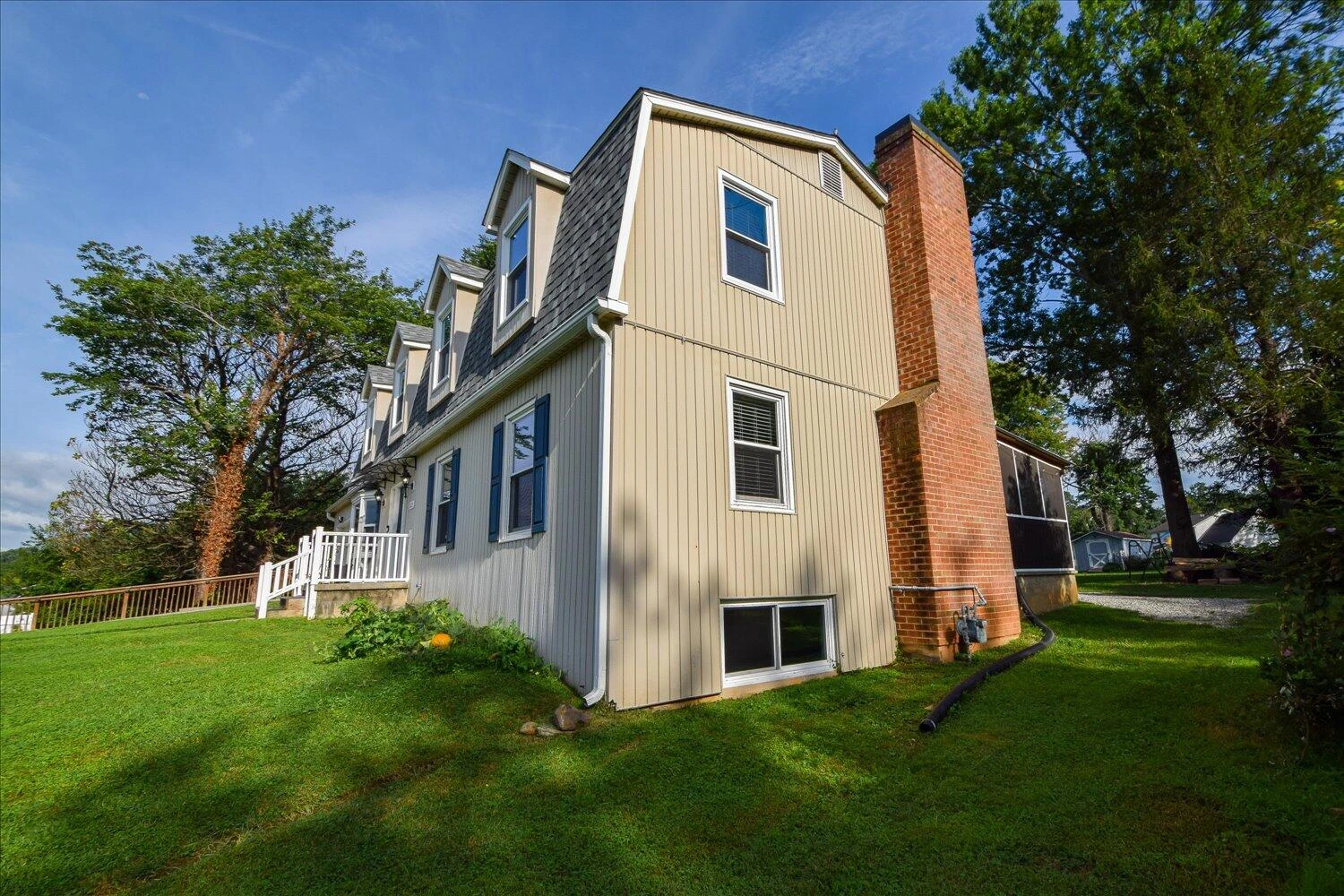 1223 Stoutamire DR - Photo 6