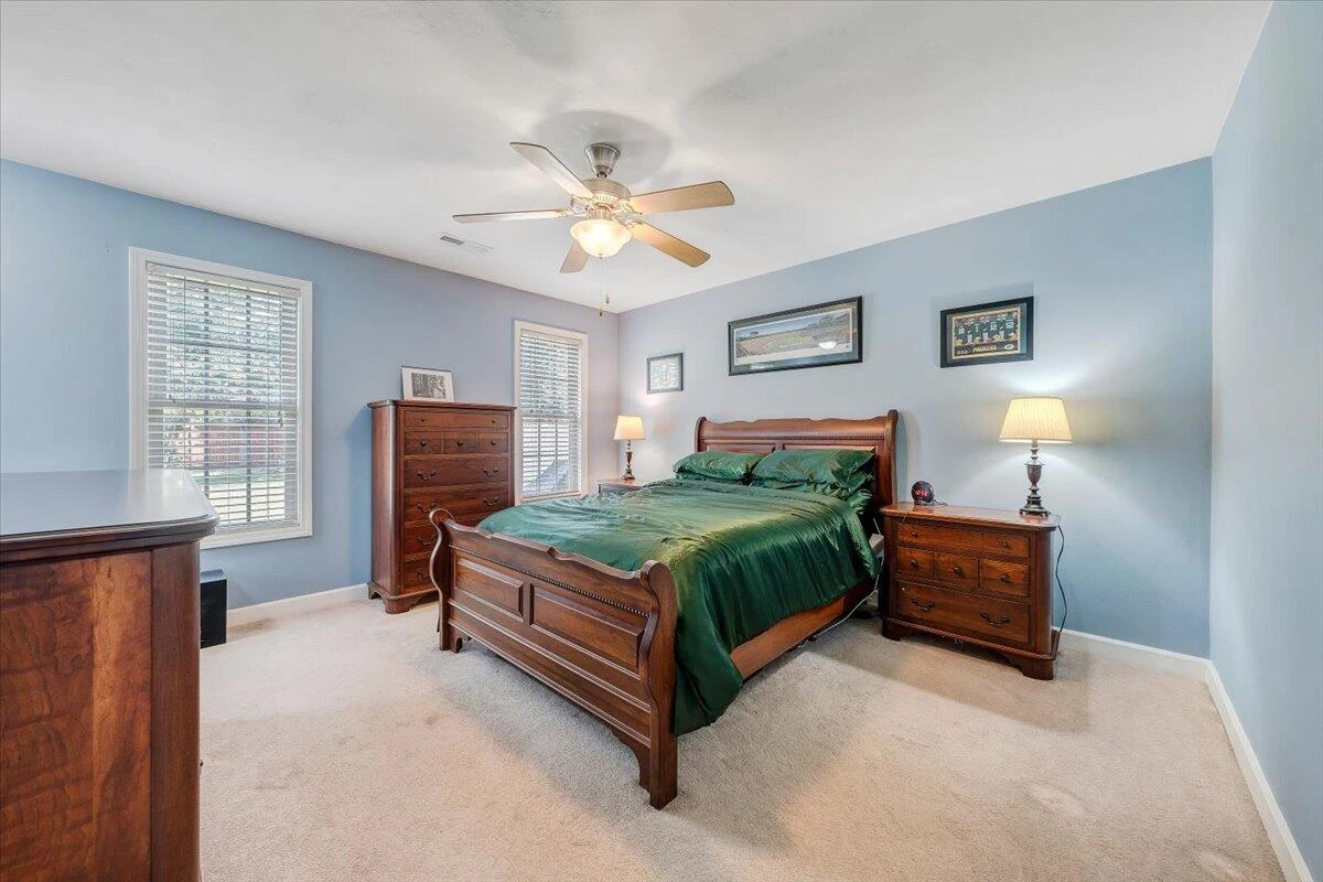 619 Moran AVE - Photo 11