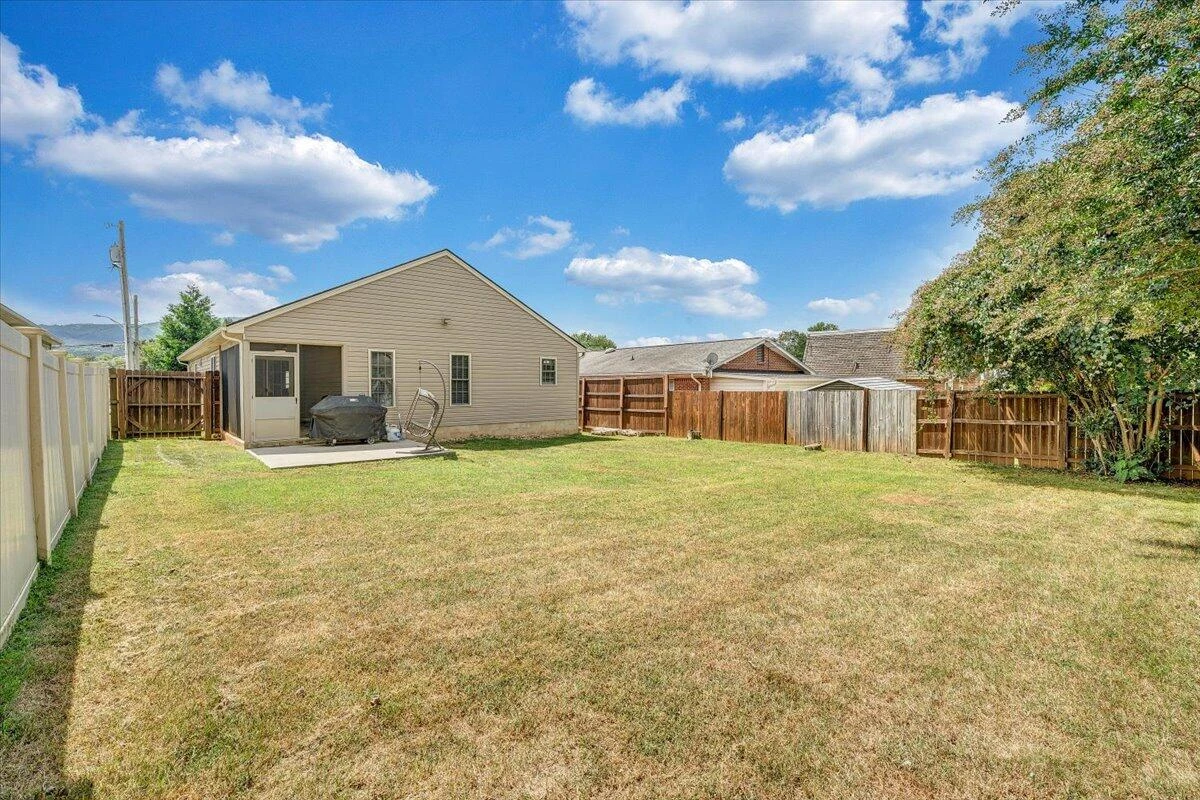 619 Moran AVE - Photo 19