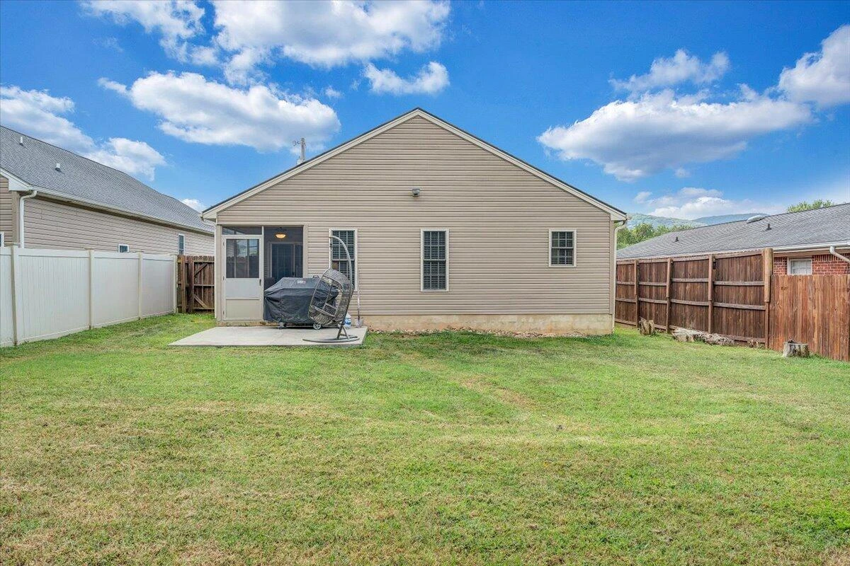 619 Moran AVE - Photo 20
