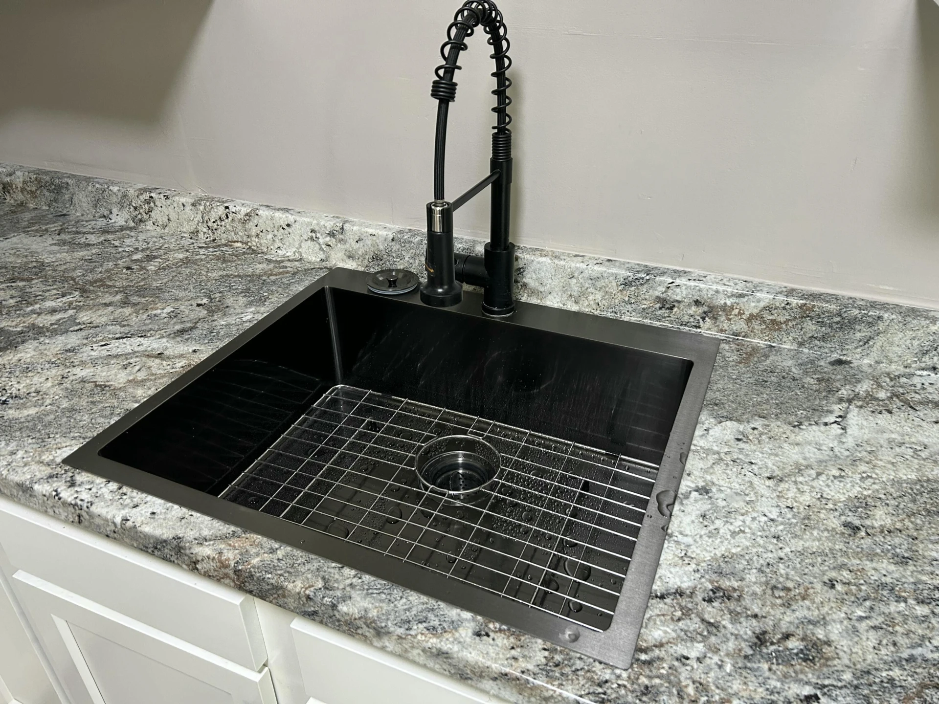 161 Whitby TER - Photo 6