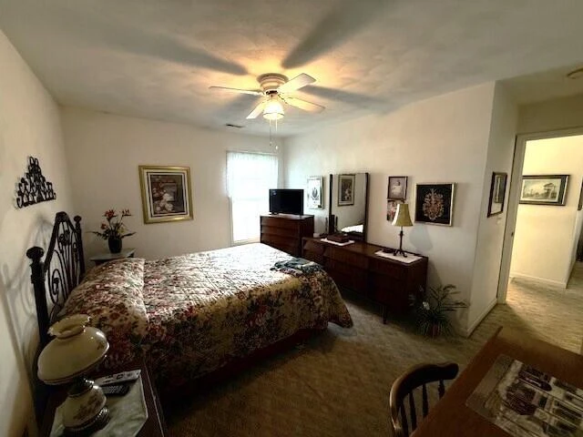 312 Cypress ST - Photo 11
