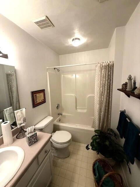 312 Cypress ST - Photo 16