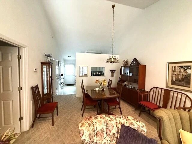312 Cypress ST - Photo 5