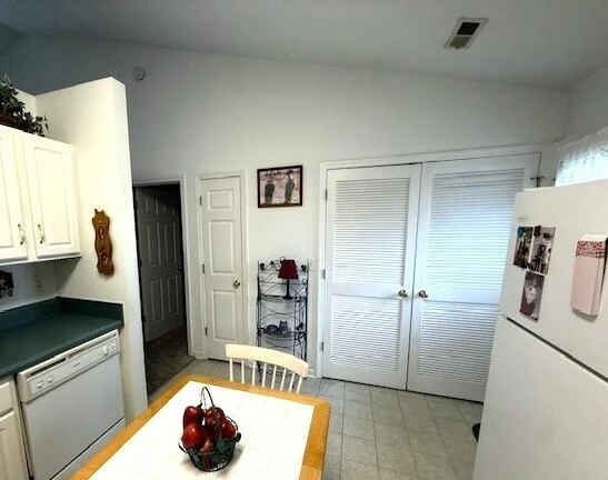 312 Cypress ST - Photo 8