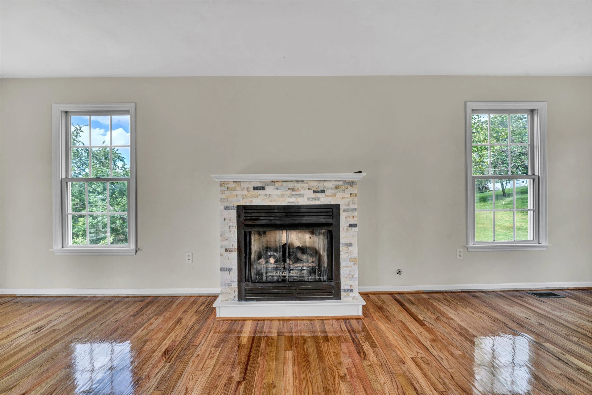 2269 Karen DR - Photo 10