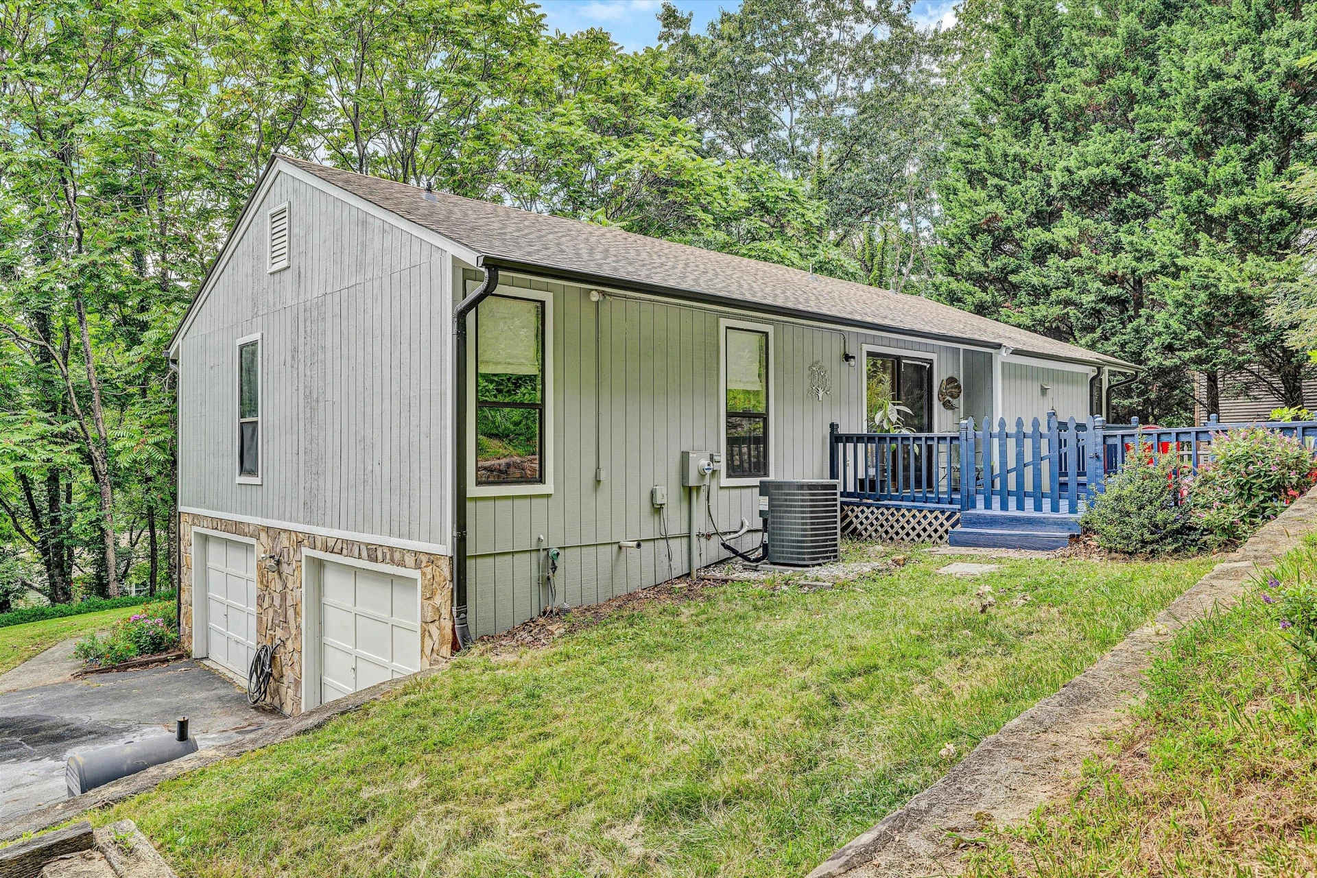 7495 Fernway DR - Photo 47