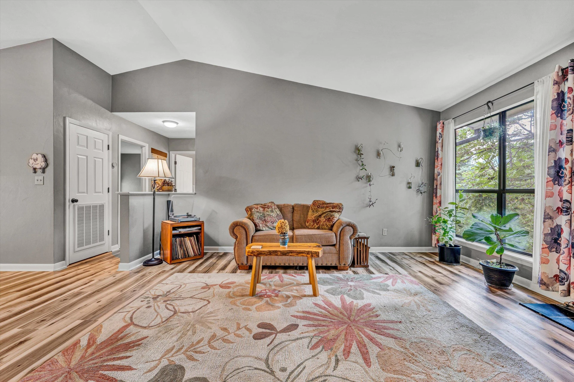 7495 Fernway DR - Photo 9
