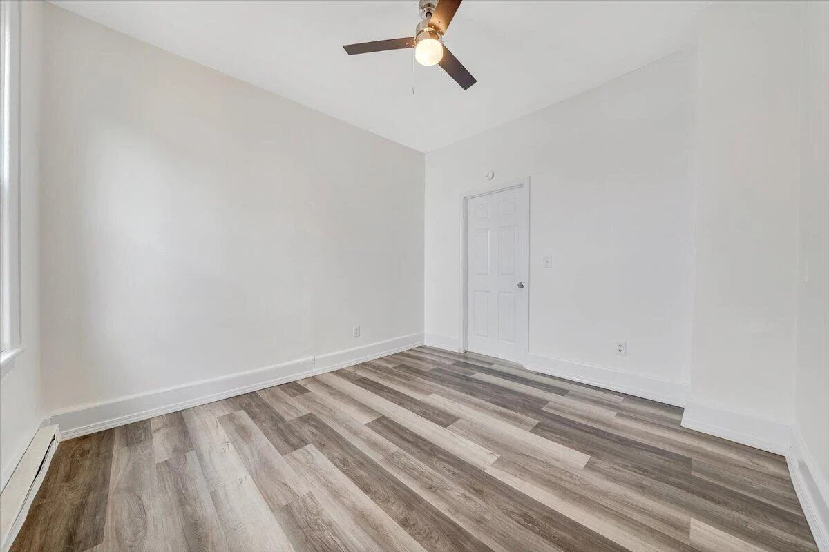 1241 Dale AVE SE - Photo 16
