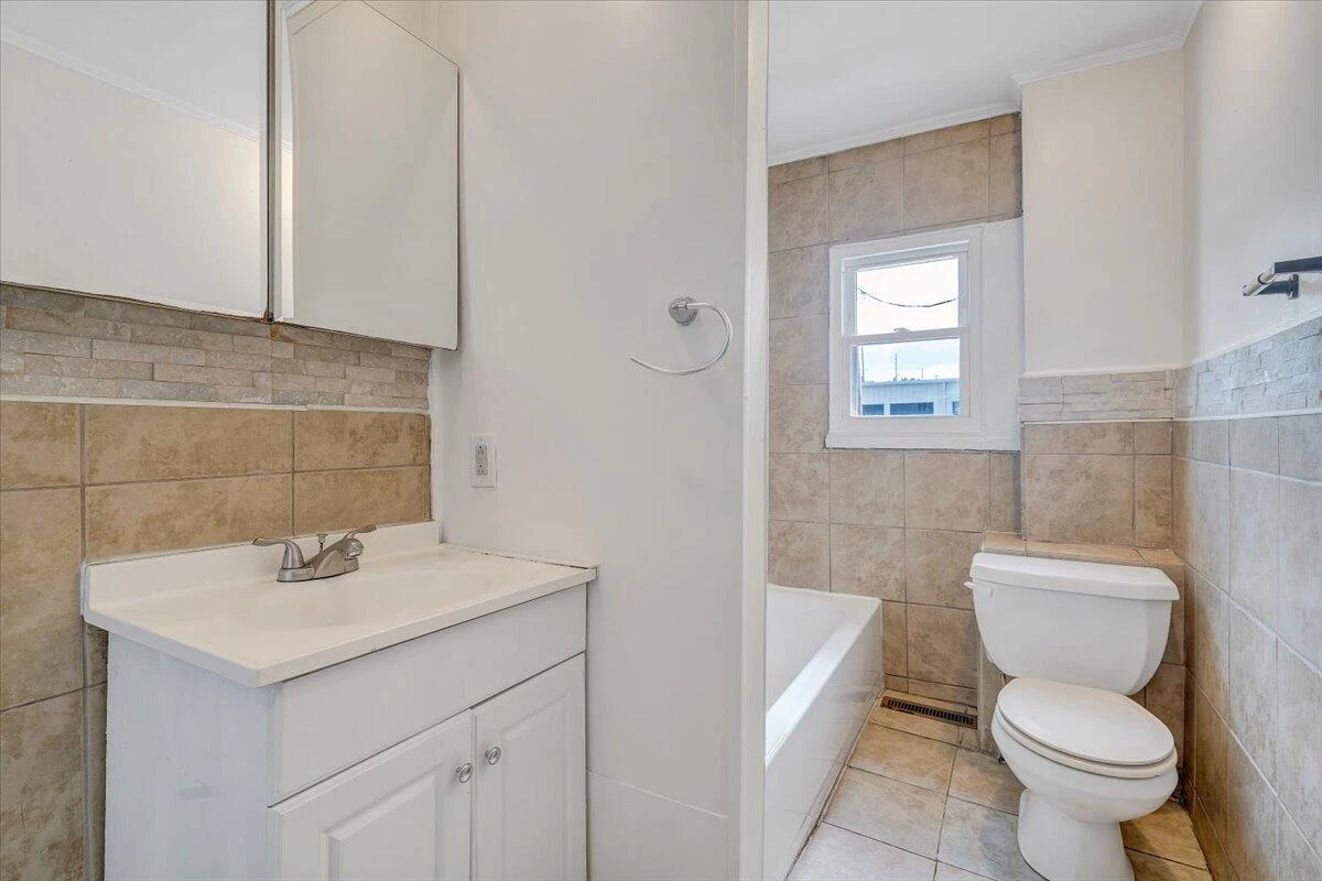 1241 Dale AVE SE - Photo 24
