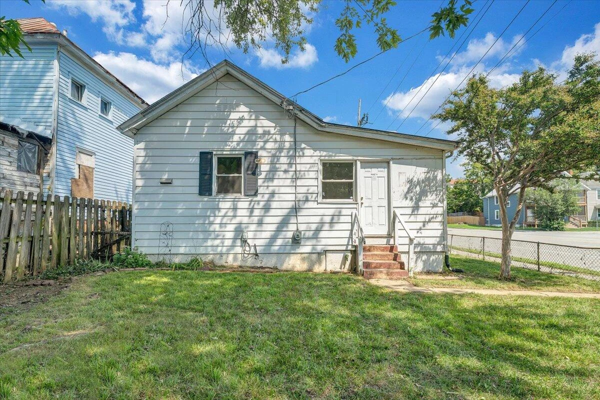1241 Dale AVE SE - Photo 25