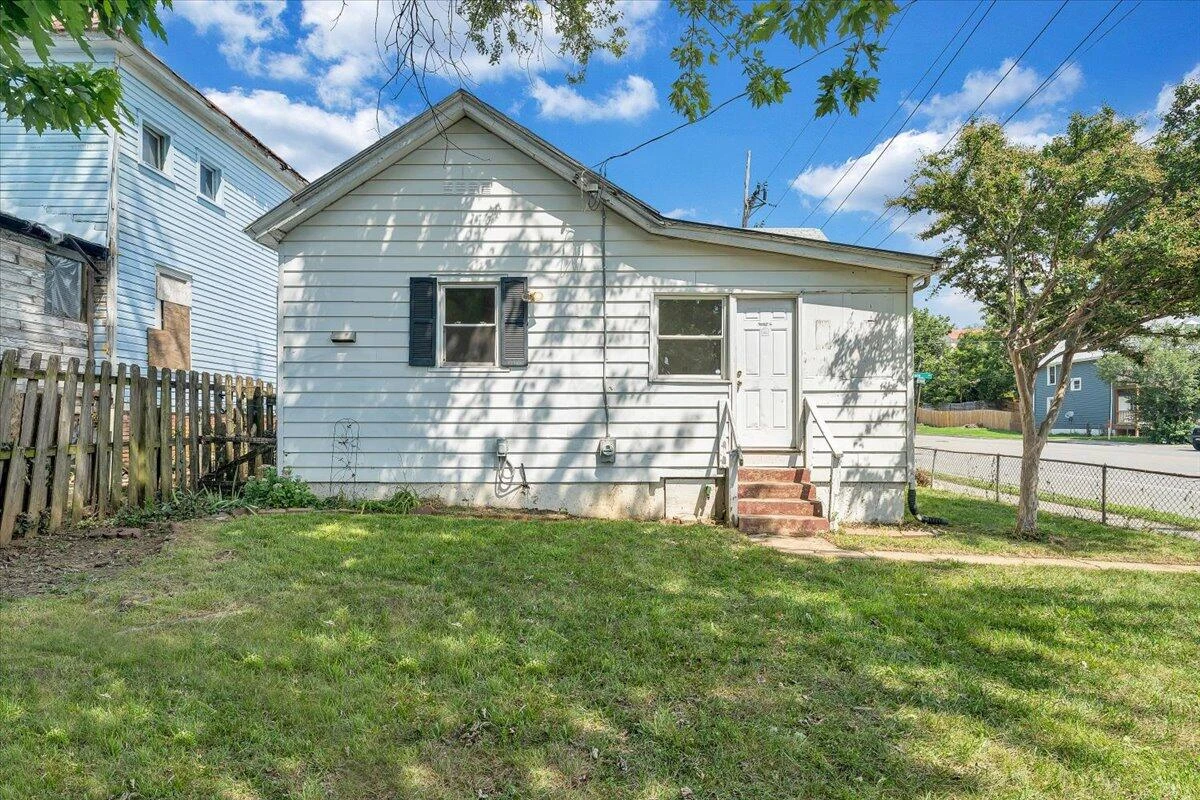1241 Dale AVE SE - Photo 28