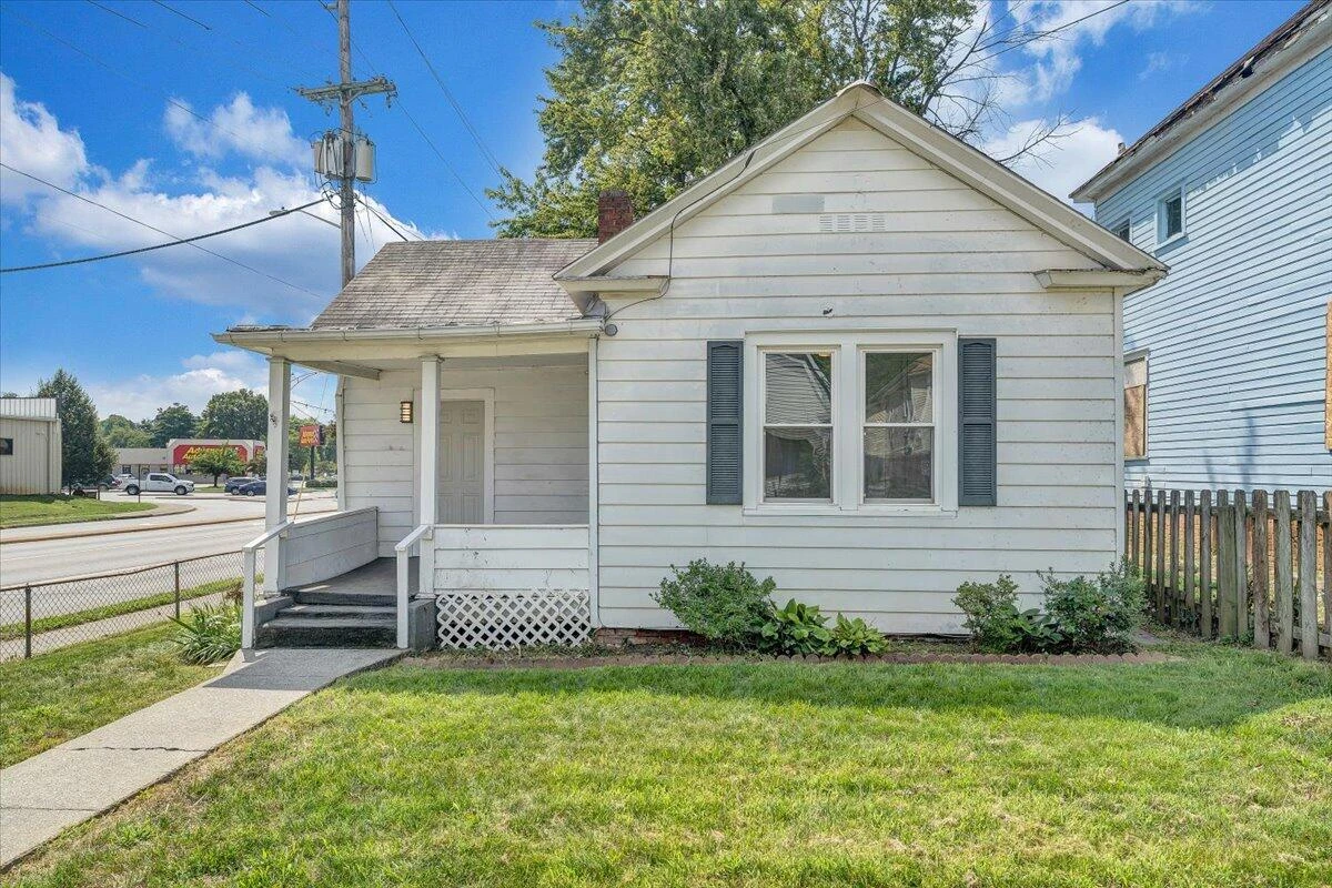 1241 Dale AVE SE - Photo 30