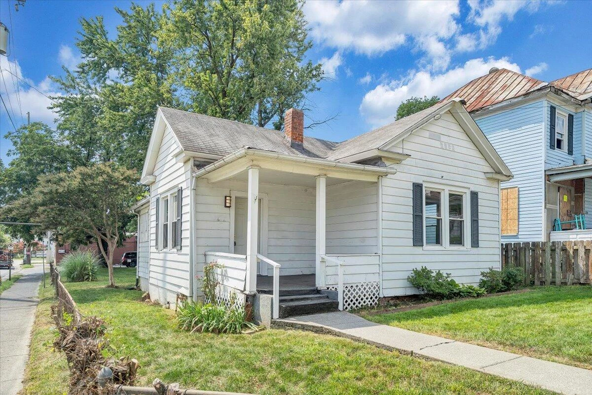 1241 Dale AVE SE - Photo 32