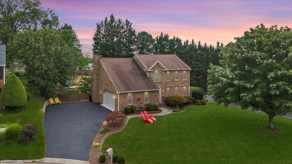 1713 Ashbury CT