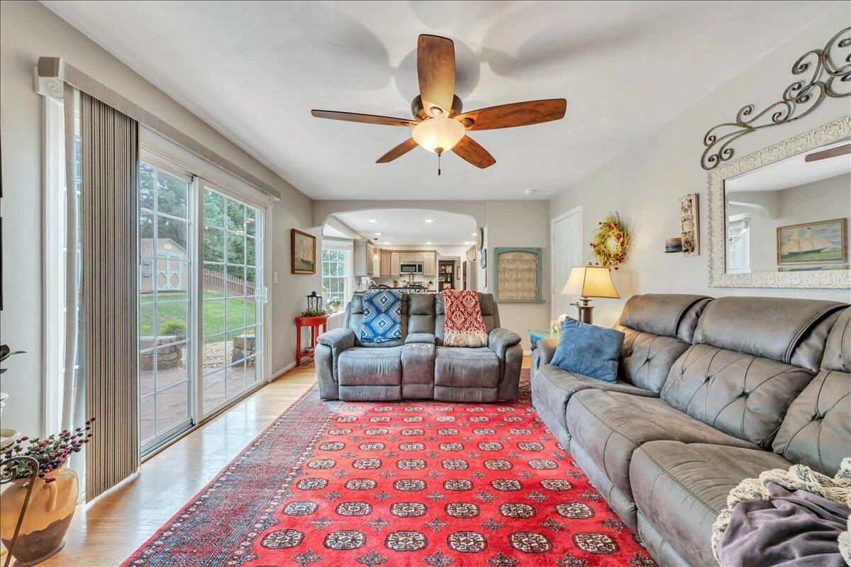 1713 Ashbury CT - Photo 23