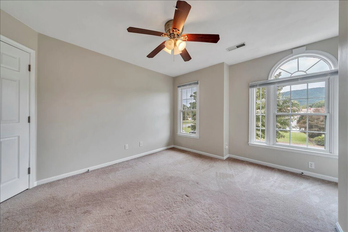 1713 Ashbury CT - Photo 27