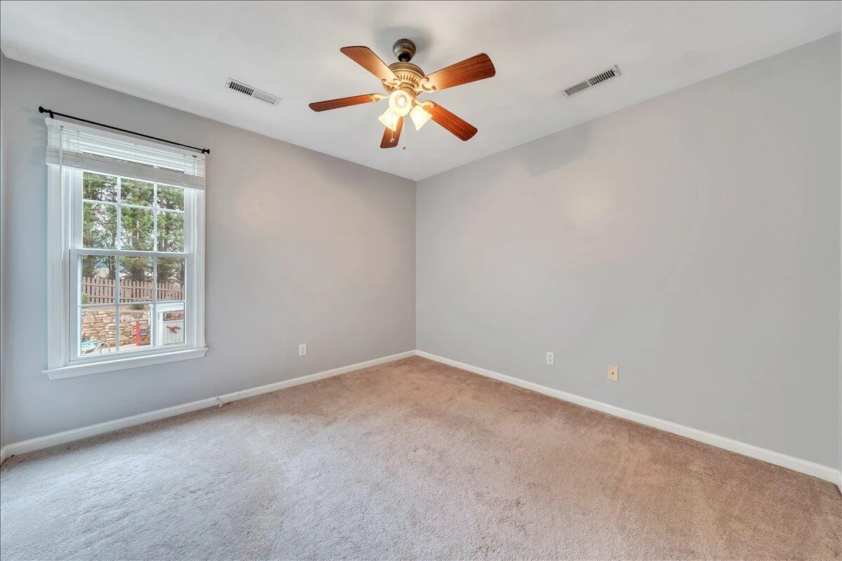 1713 Ashbury CT - Photo 29