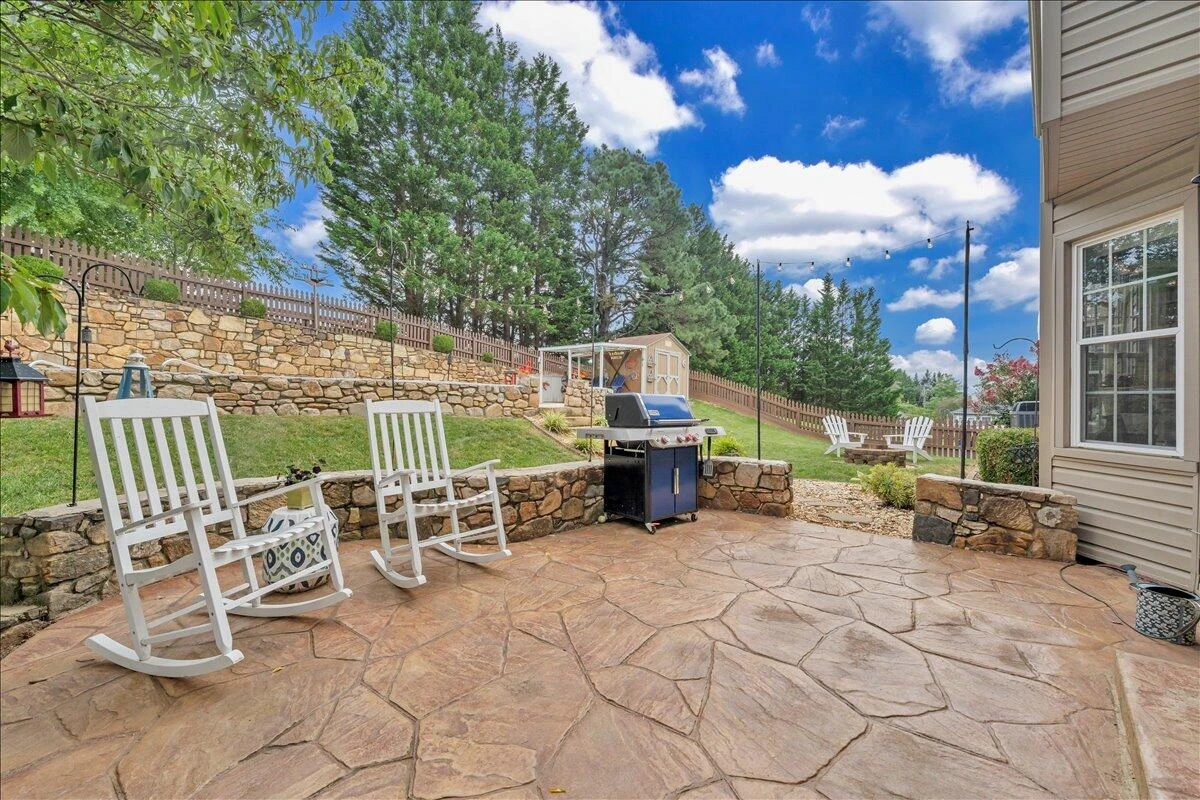 1713 Ashbury CT - Photo 4