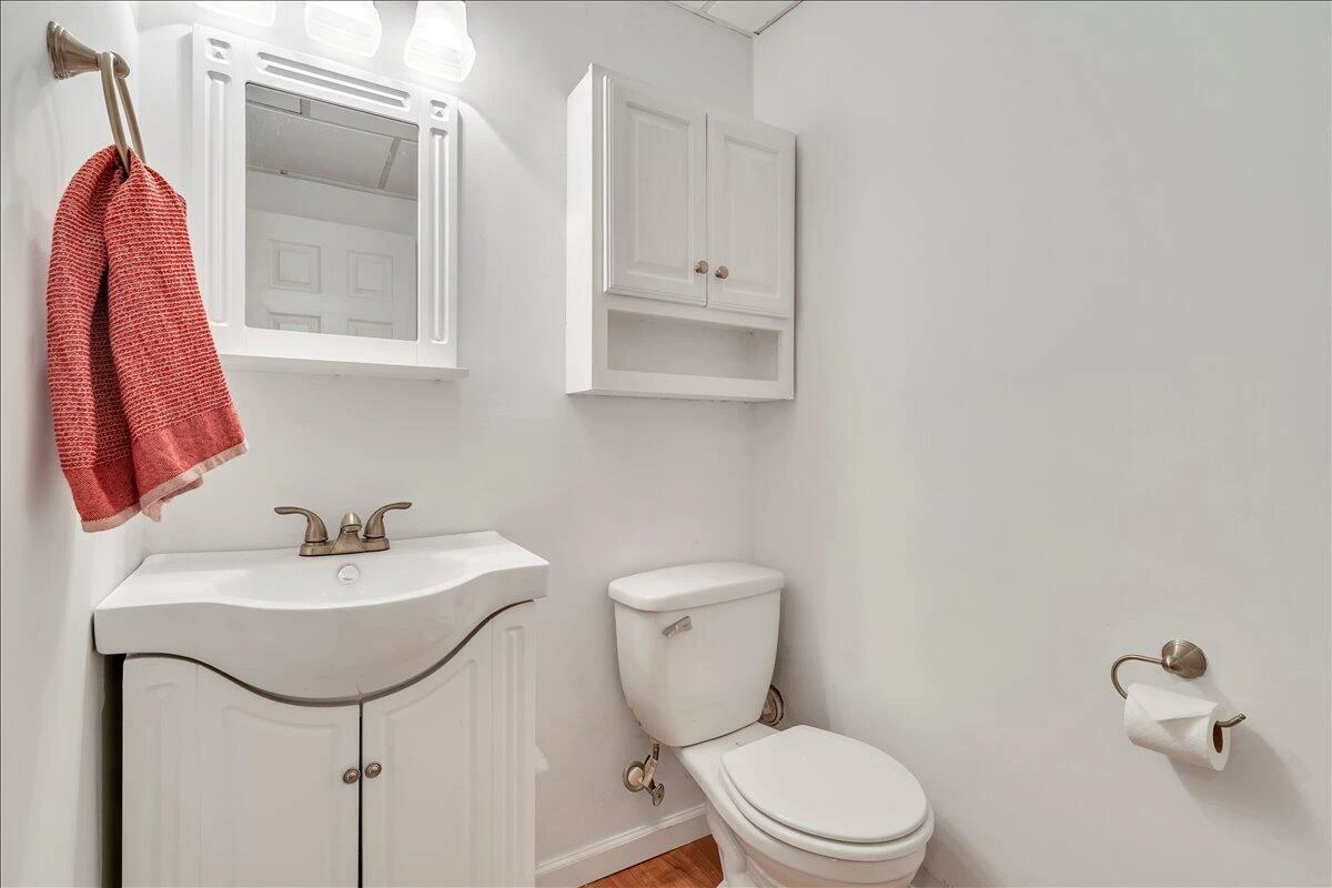 1713 Ashbury CT - Photo 46