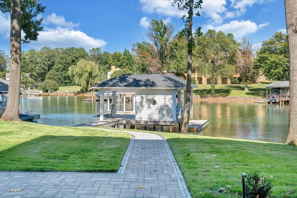 2650 Waters Edge DR - Photo 111