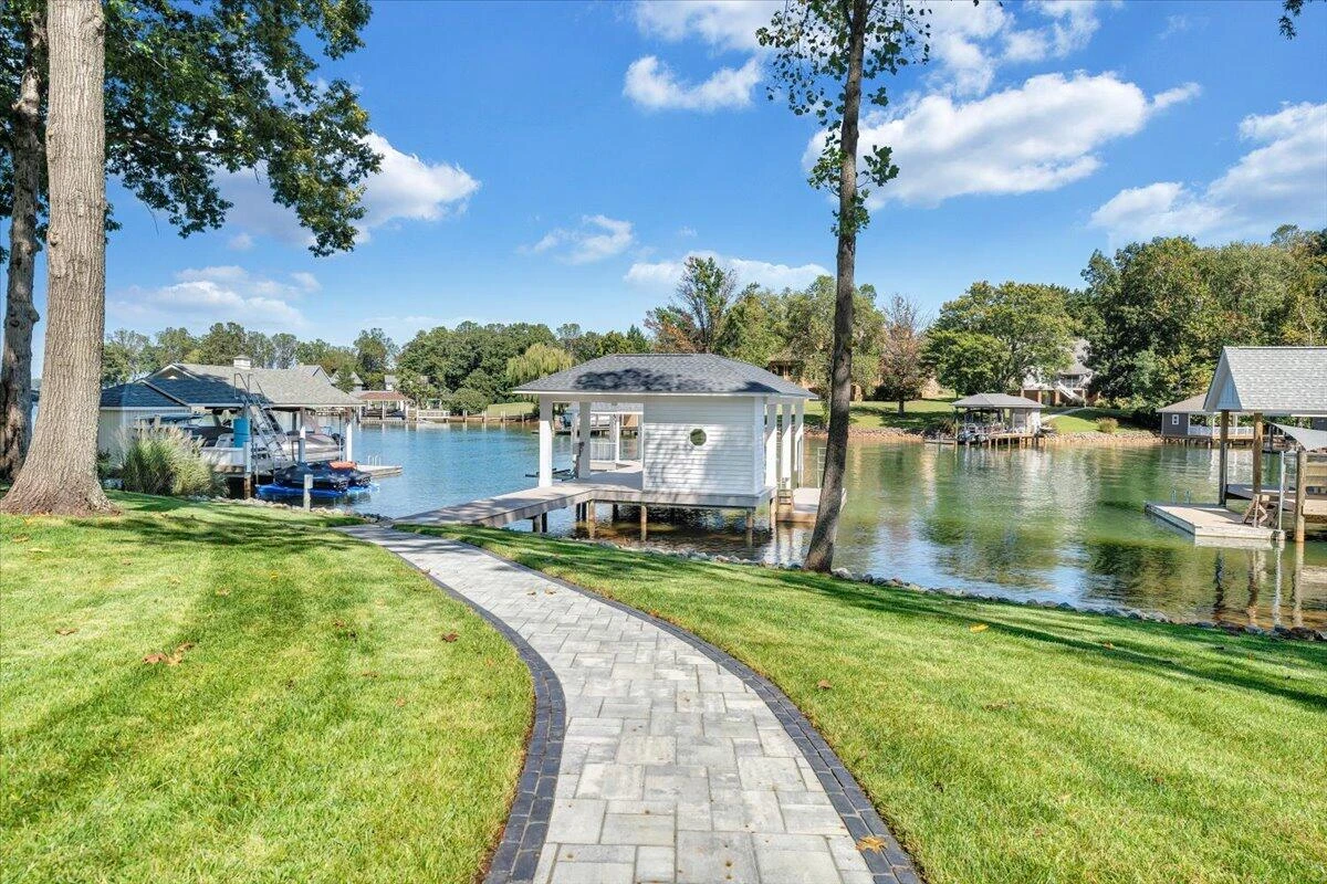2650 Waters Edge DR - Photo 126