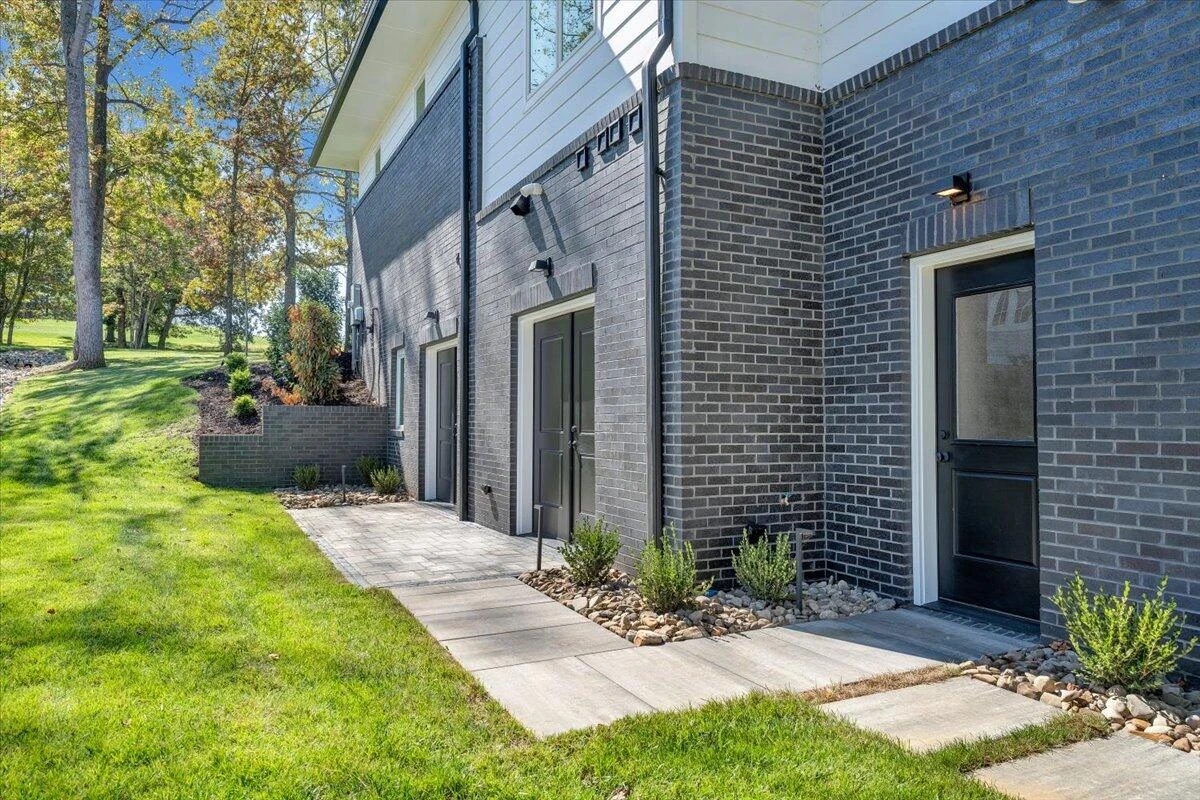 2650 Waters Edge DR - Photo 144