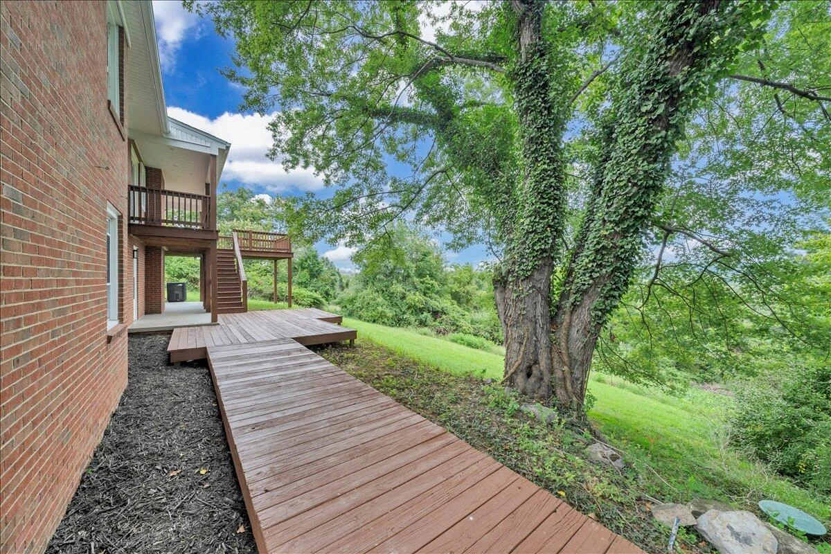 147 Daleview DR - Photo 4
