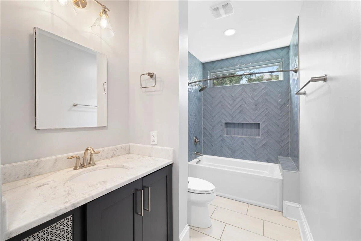 1714 Memorial AVE SW - Photo 16