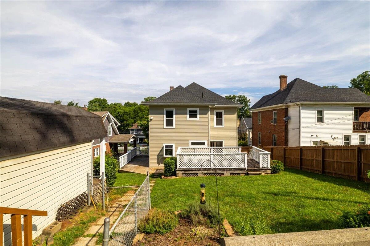 1714 Memorial AVE SW - Photo 29