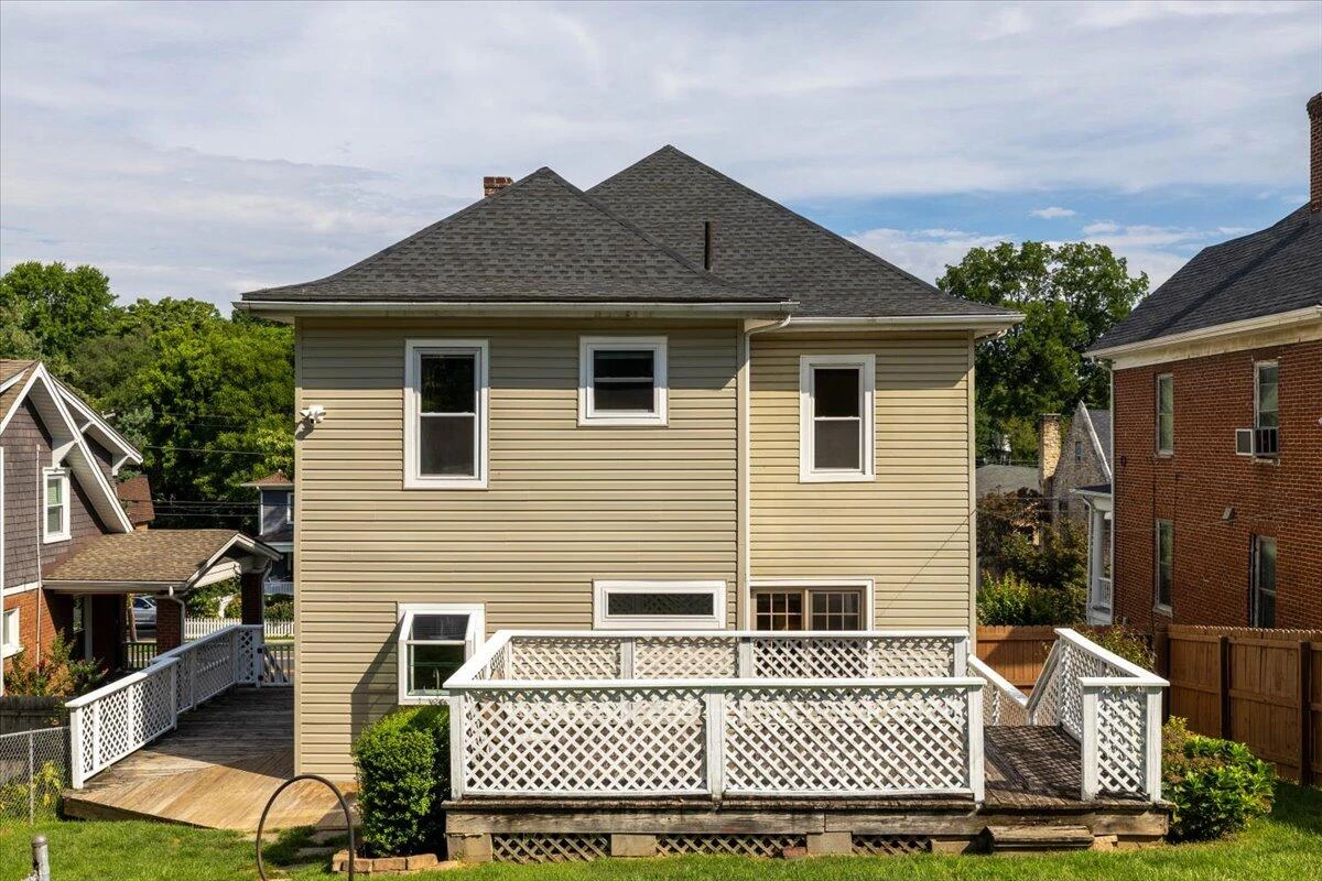 1714 Memorial AVE SW - Photo 30