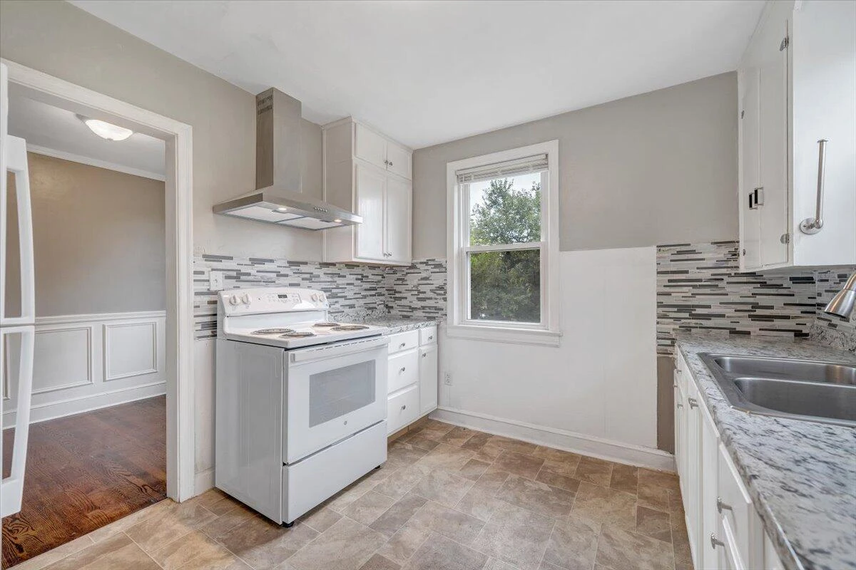 5333 Thornrose RD - Photo 14